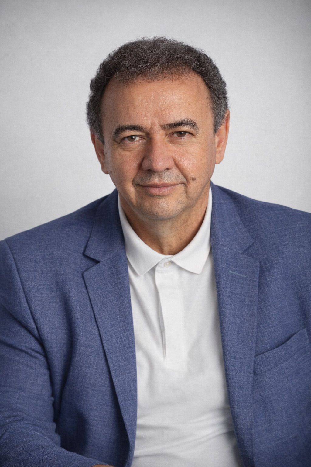 Professor Anilson